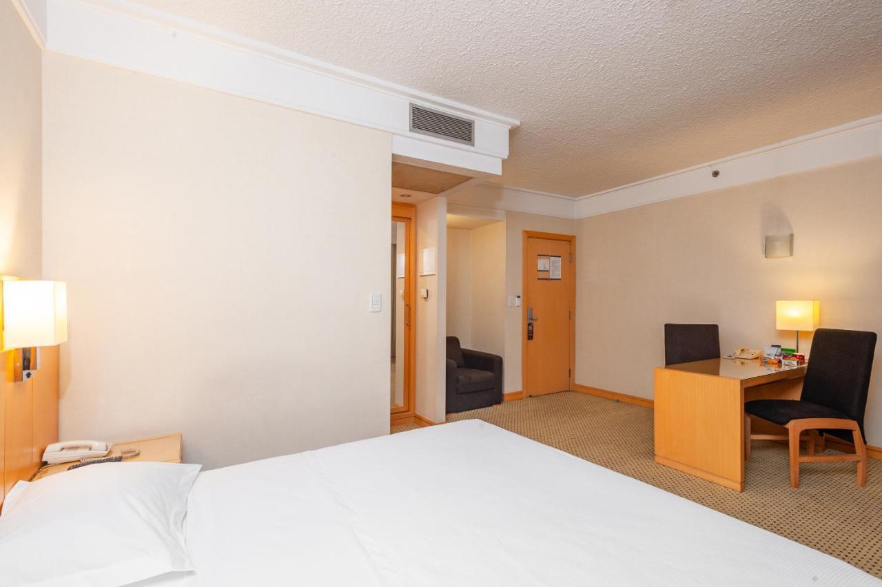 Deluxe Double Room,1039939156:JPEG