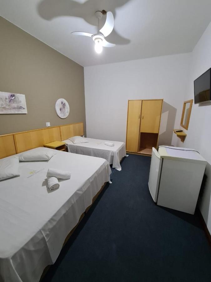 Quarto Individual Econômico