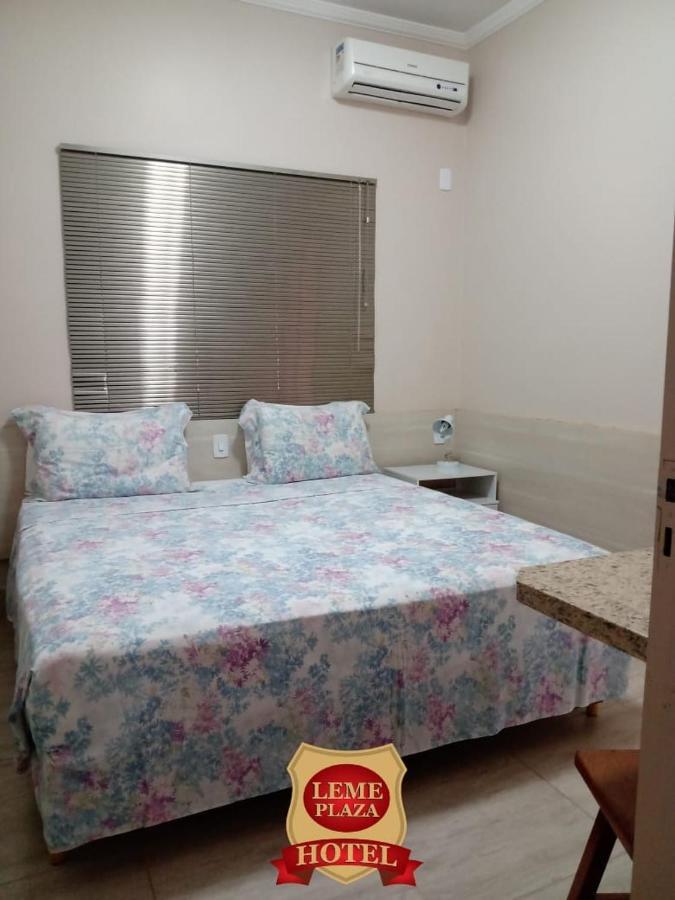 Quarto Deluxe com Cama de Casal ou 2 de Solteiro