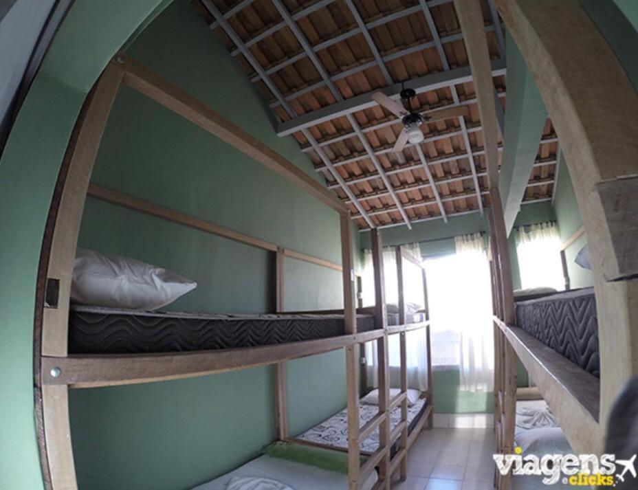 Posto Letto in Dormitorio Misto con 8 Letti