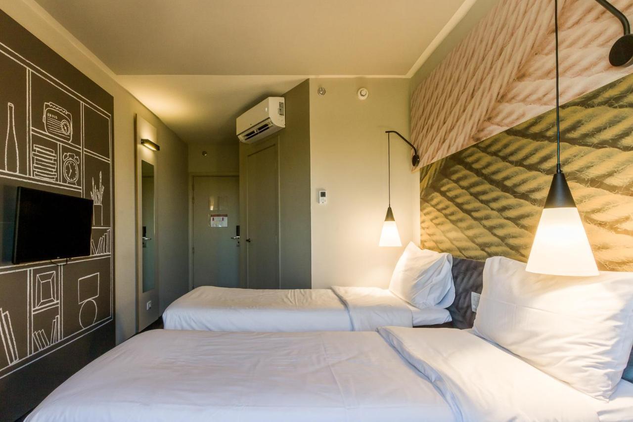 Standard Twin Room,1079951602:JPEG