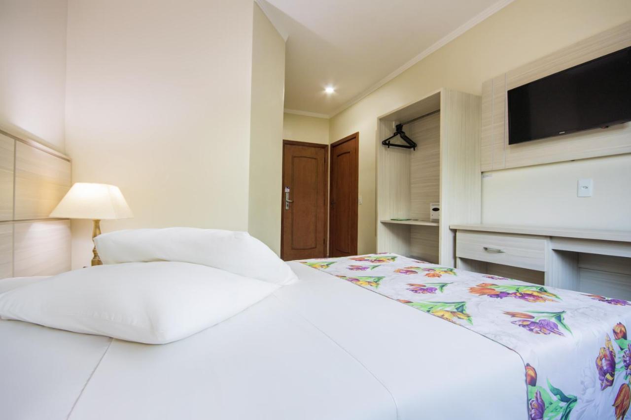 Quarto com 1 Cama de Casal King