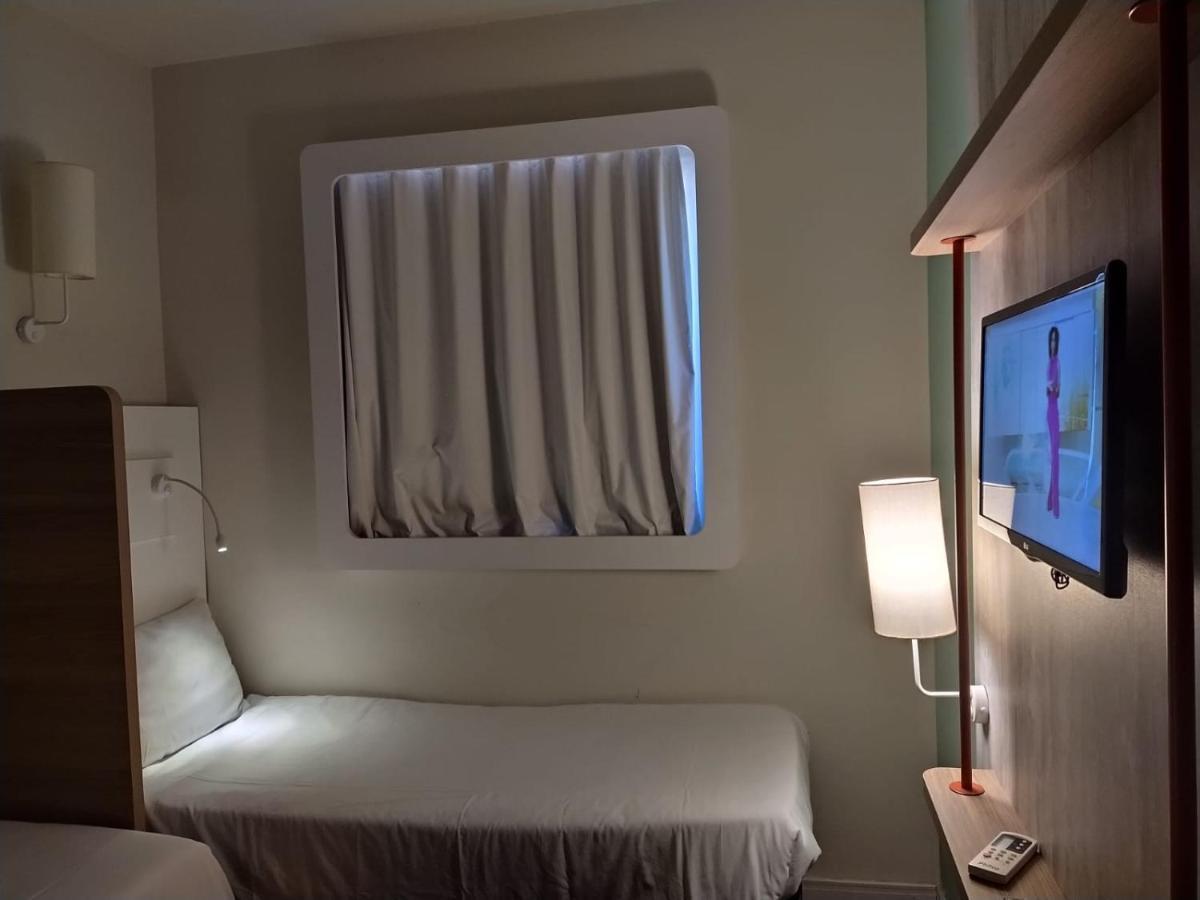 Quarto Standard com 2 Camas de Solteiro