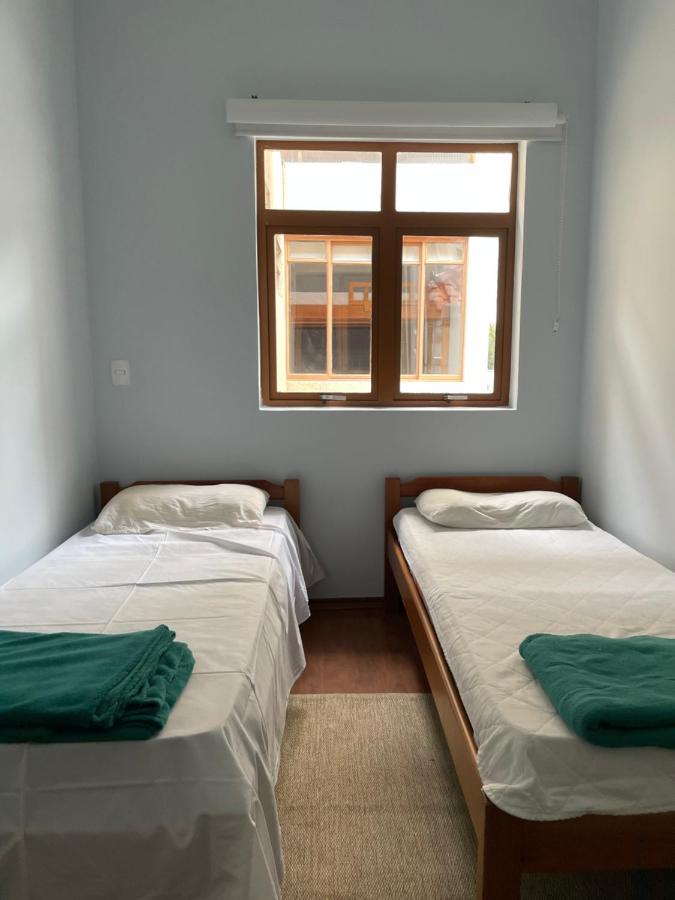 Quarto Twin Standard