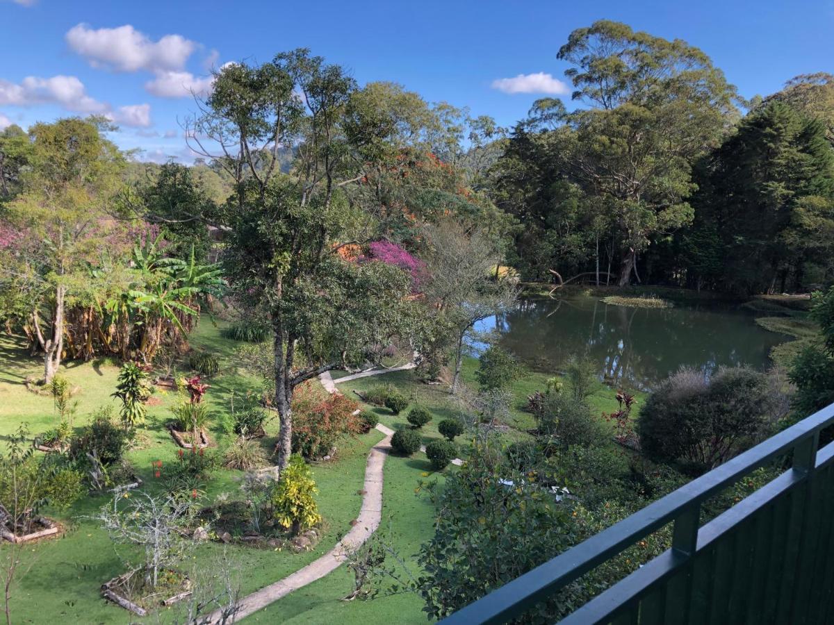 Quarto Família com Vista do Lago