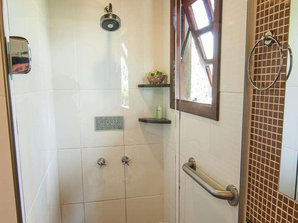 Quarto Duplo com Banheira de Hidromassagem
