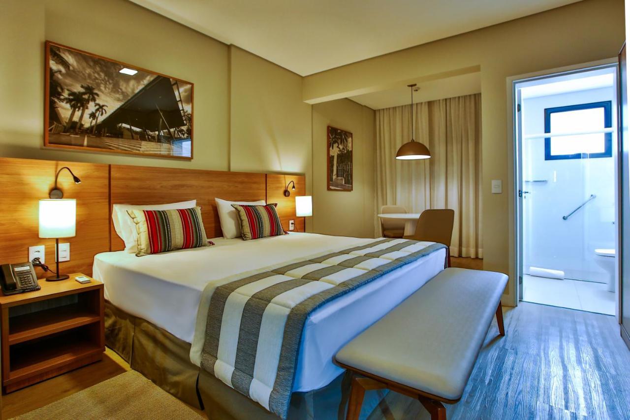 Executive Suite,1145099189:JPEG