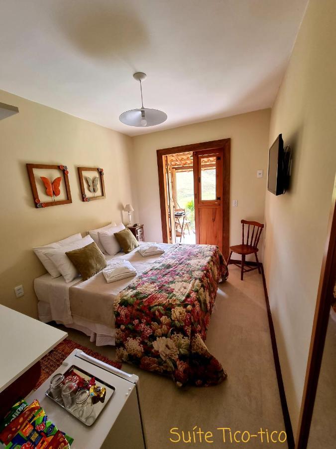 Quarto com Cama de Casal ou 2 de Solteiro e Varanda