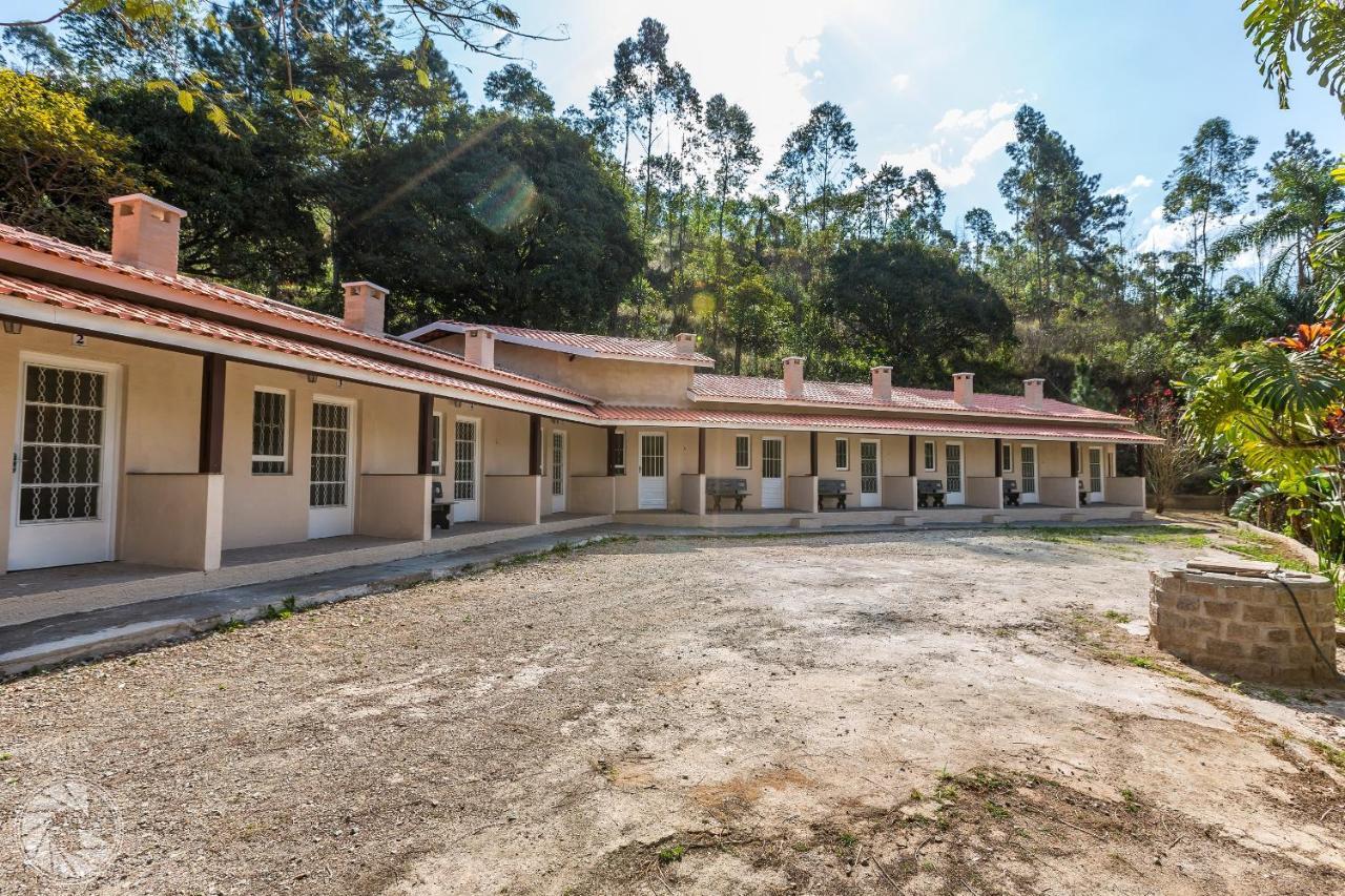 Quarto Triplo Econômico
