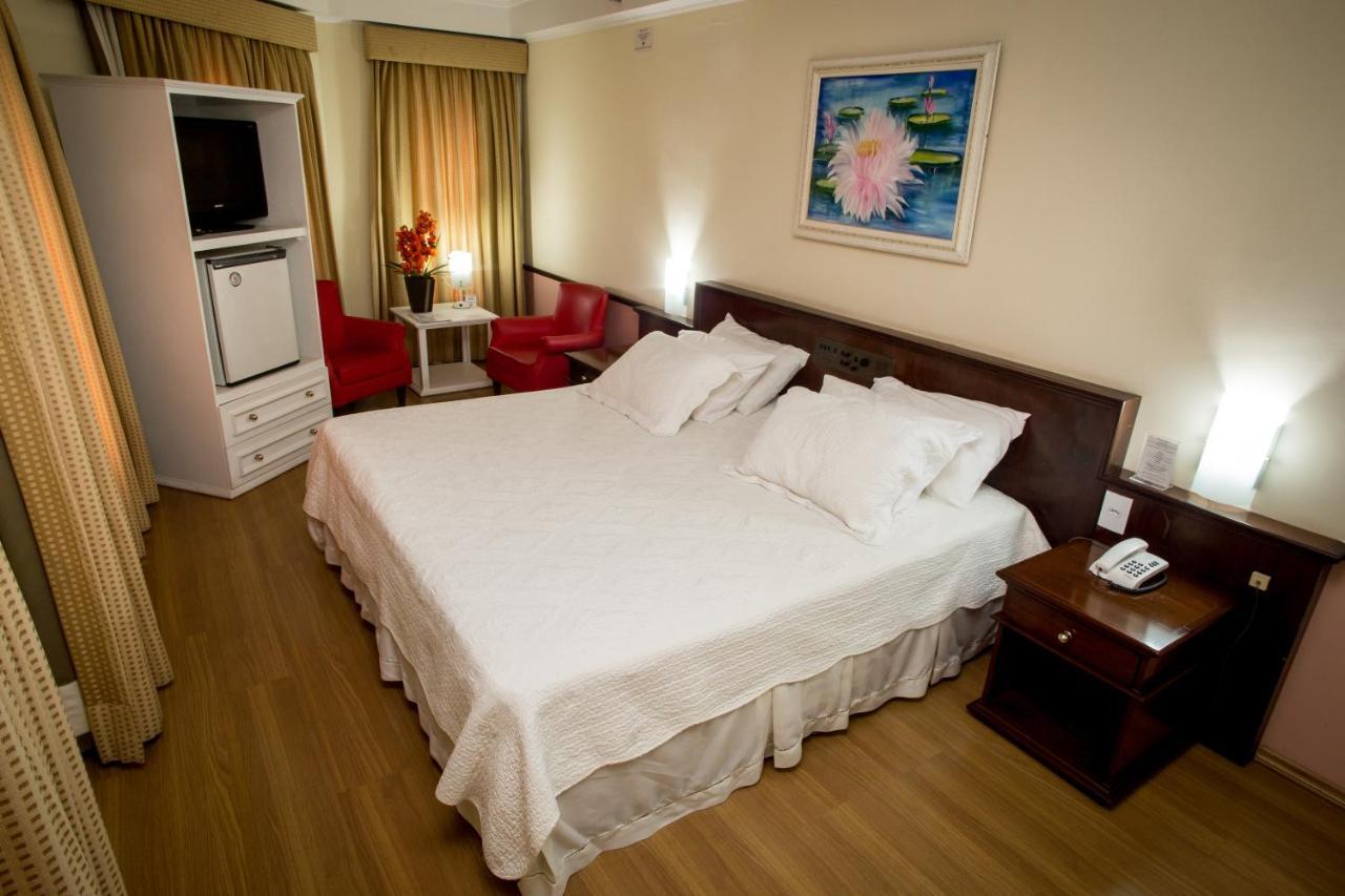 Deluxe Suite,1181870629:JPEG
