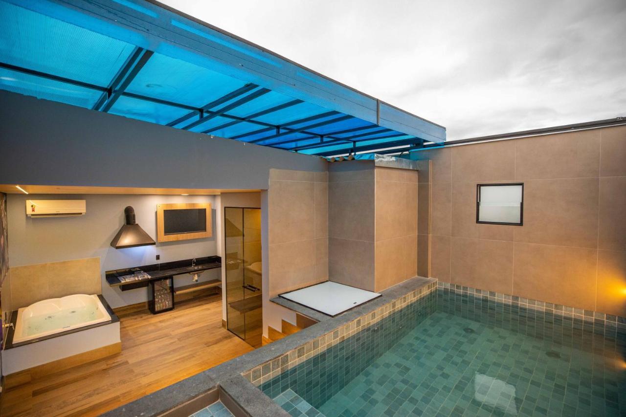 Suite Private Pool,1163284908:JPEG