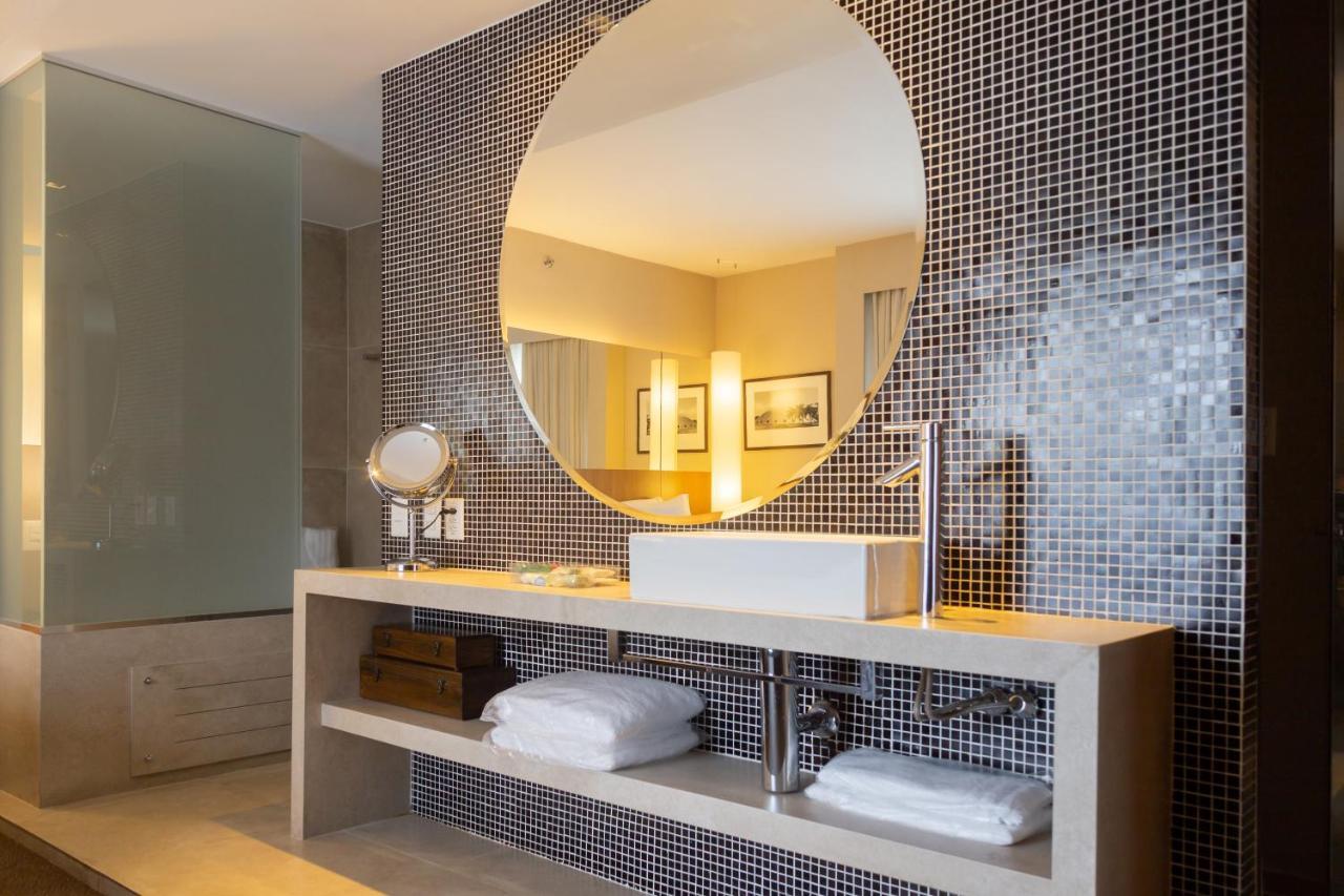 Suite Spa Bath,1615656182:JPEG