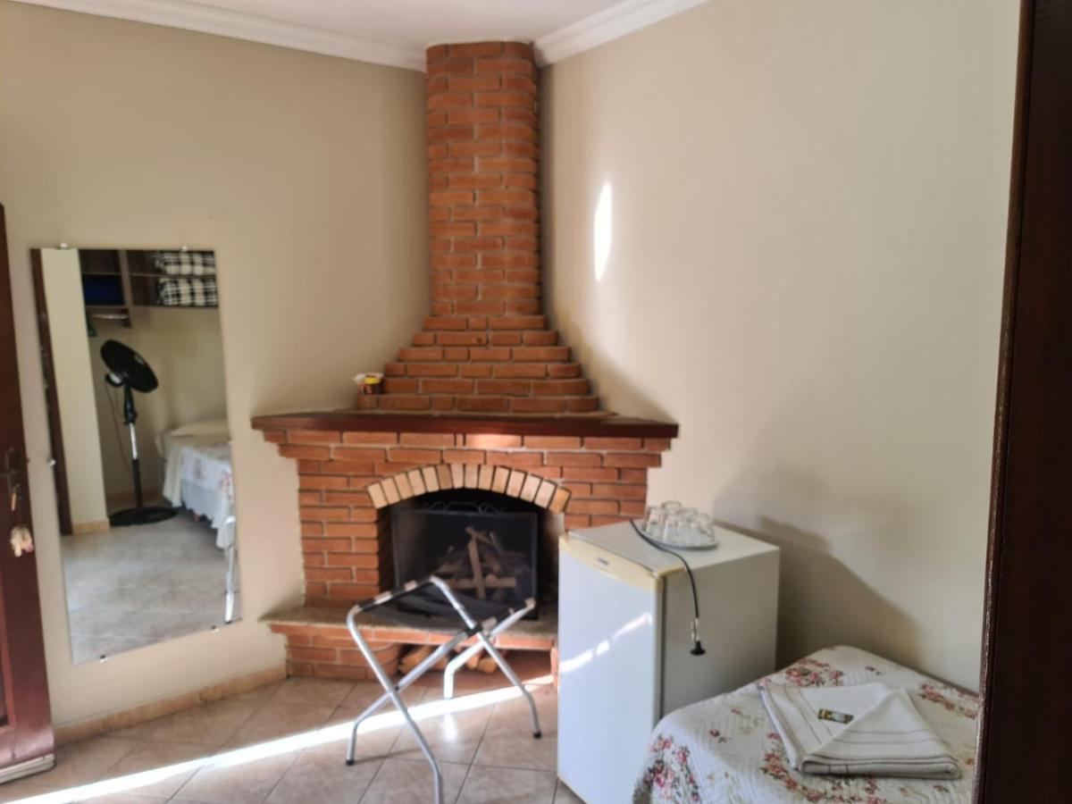 Family Room,1189355038:JPEG