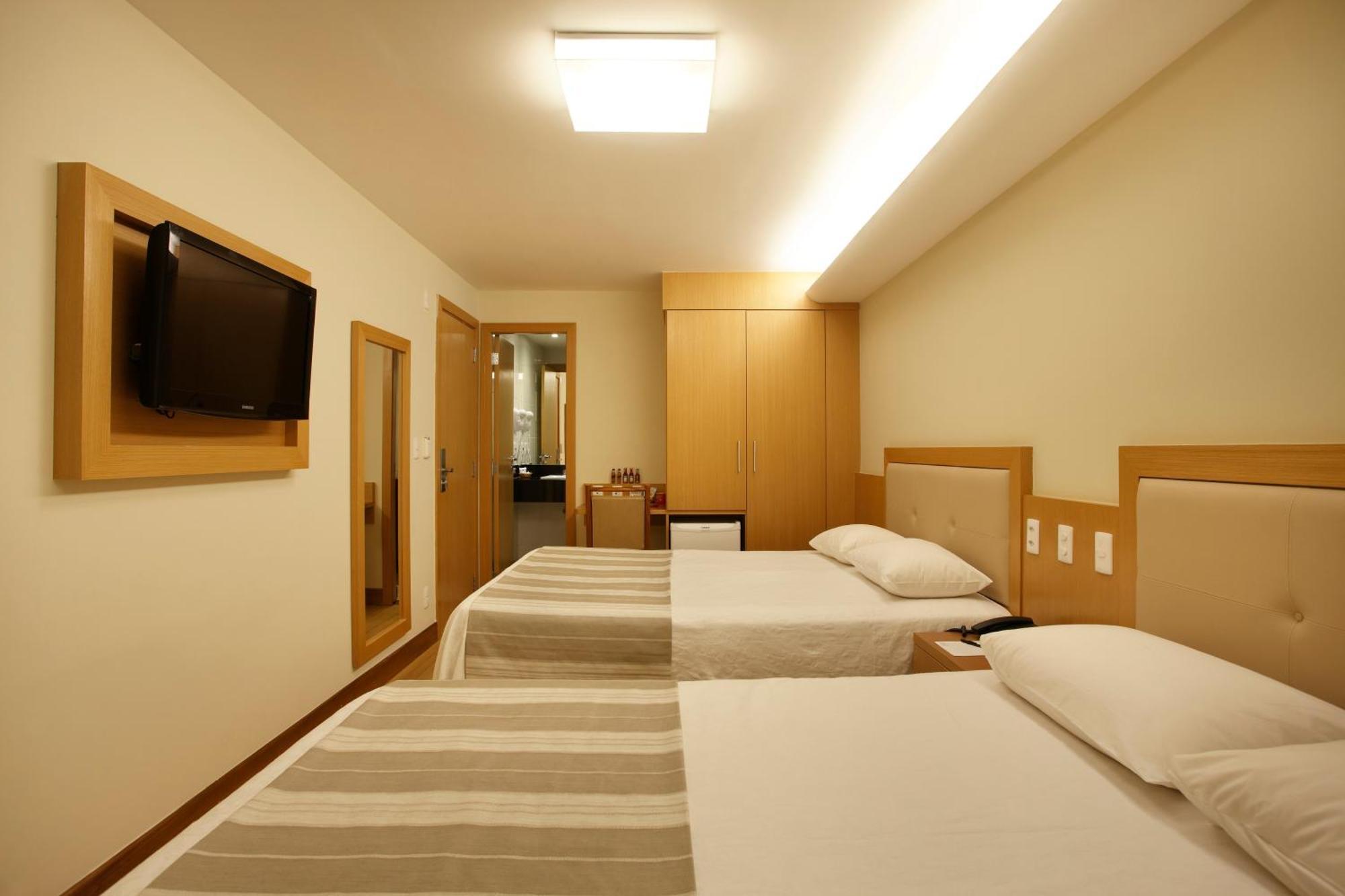 Deluxe Quadruple Room,1212572788:JPEG