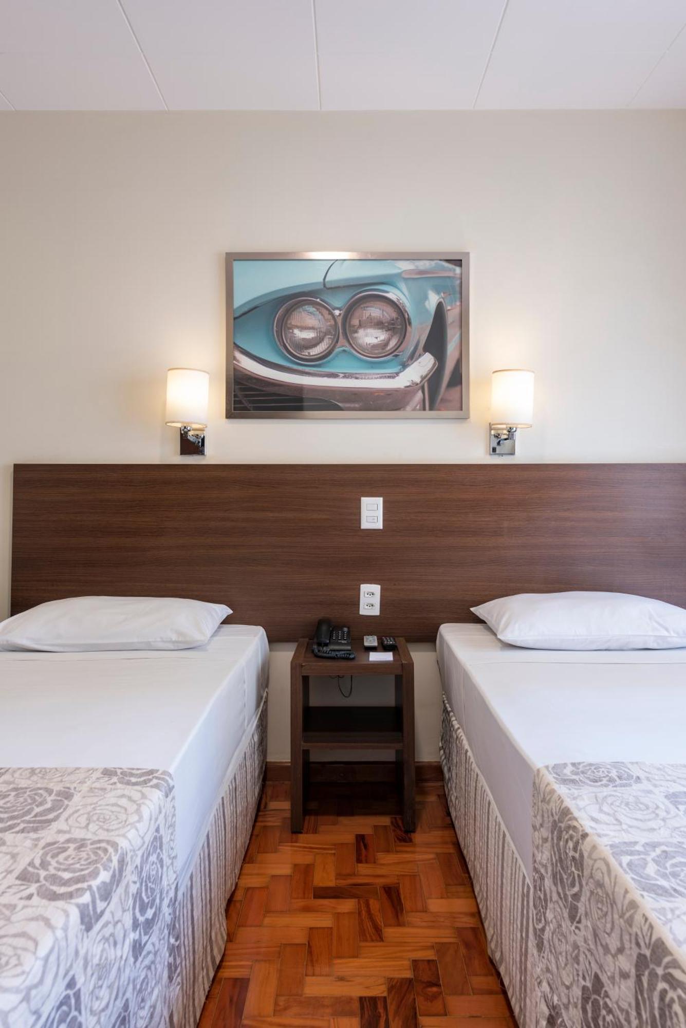 Quarto Standard com 2 Camas de Solteiro