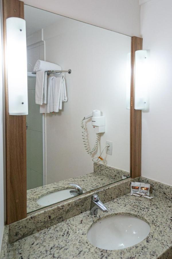Triple Room with 3 Single Beds