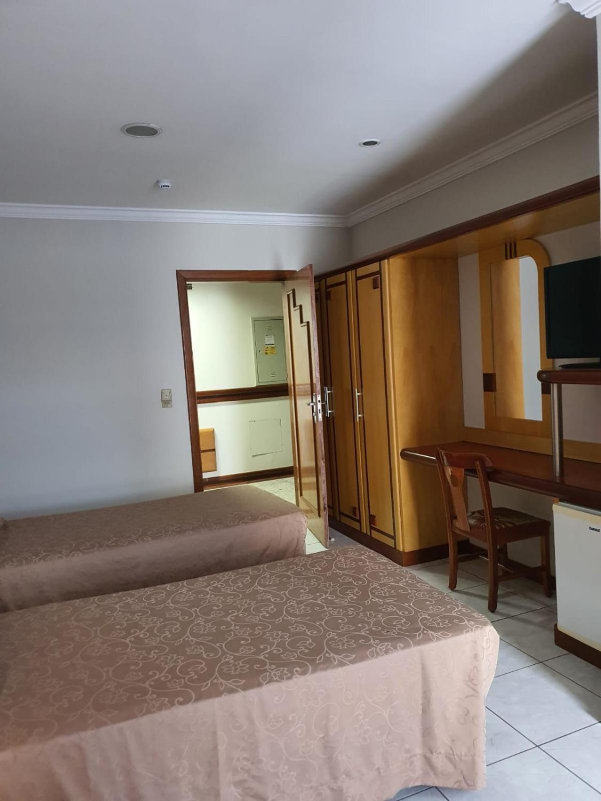 Quarto Superior com 2 Camas de Solteiro