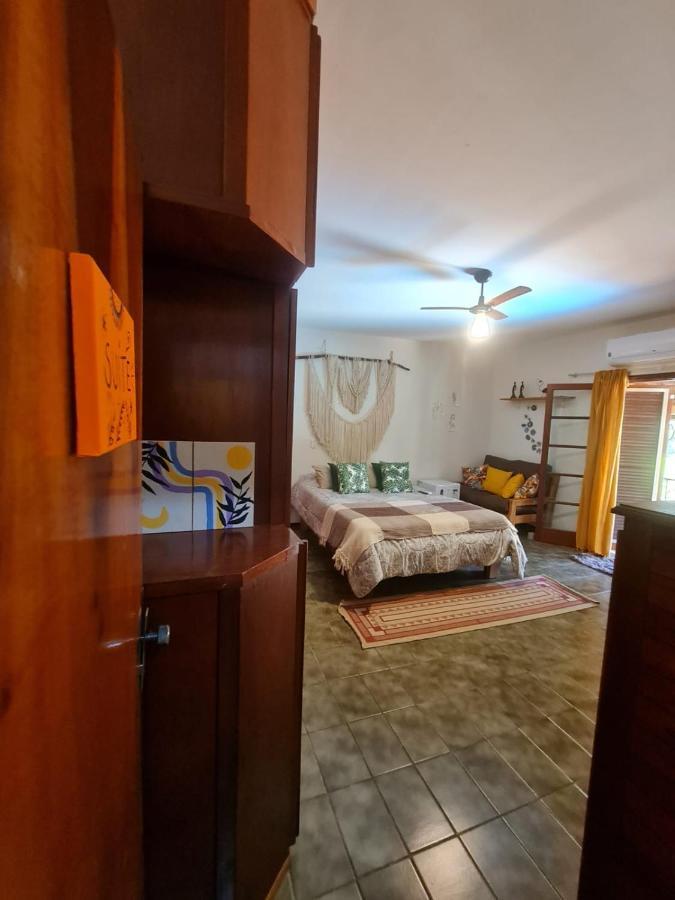 Suíte com Vista para a Piscina