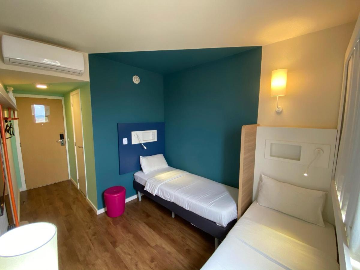 Standard Twin Room,1272064015:JPEG