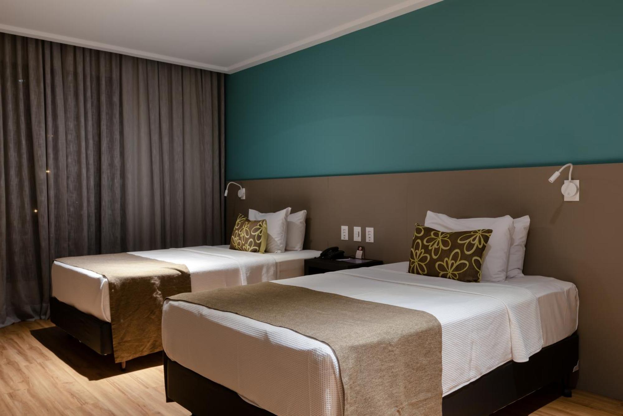 Quarto Executivo com 2 camas de Solteiro,1282757167:JPEG