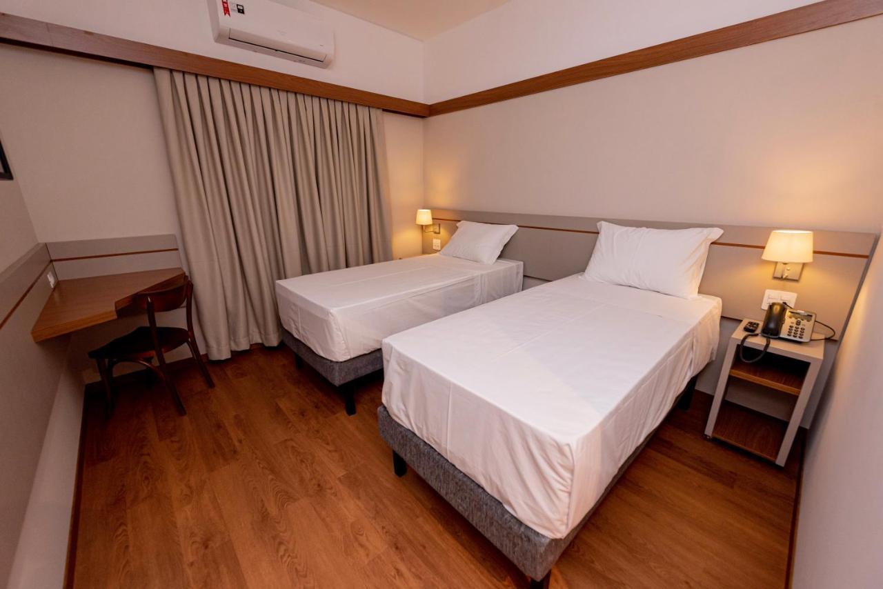 Quarto Standard com 2 Camas de Solteiro