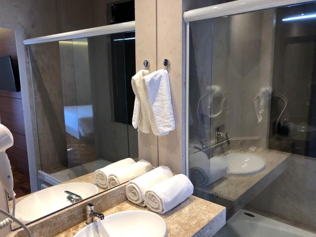 King Suite Spa Bath,1306932790:JPEG