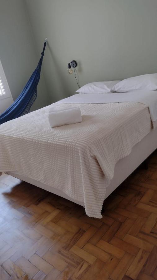 Quarto Duplo com Casa de Banho Partilhada