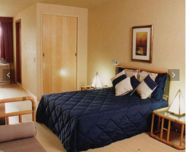 Family Room,1314216601:JPEG
