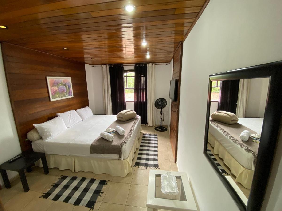 Family Room Private Bathroom,1348088090:JPEG