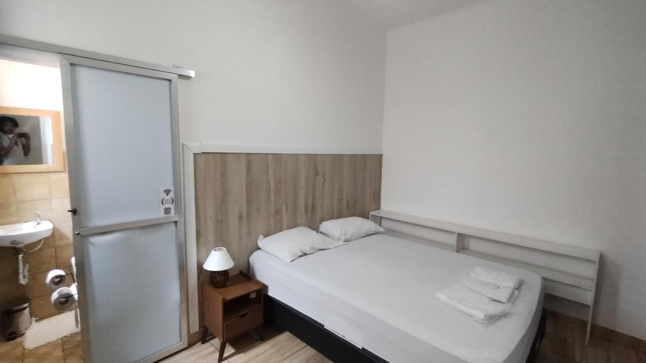 Quarto Duplo com Casa de Banho Privativa