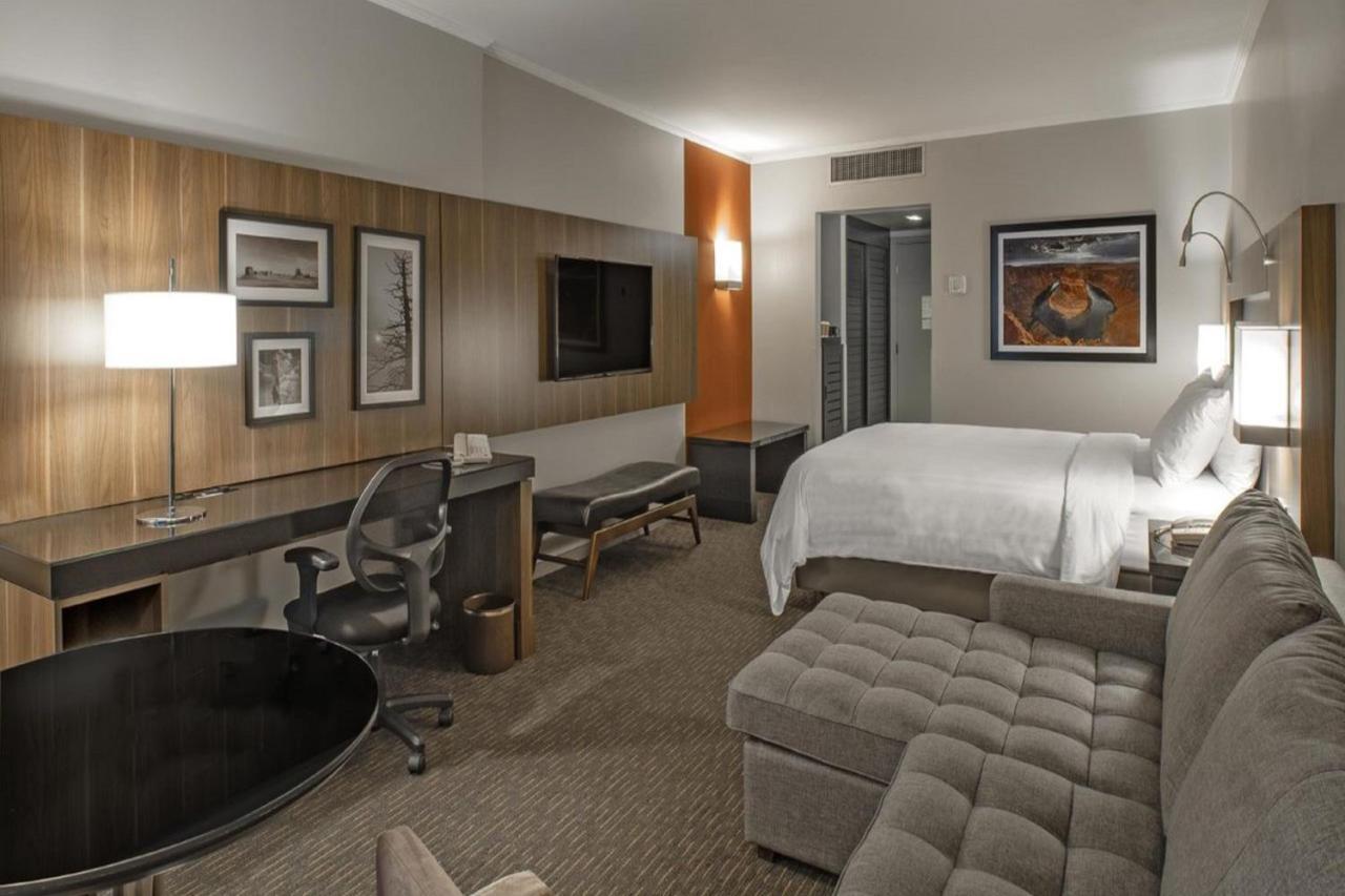 Junior King Suite Lounge Access,1620207713:JPEG