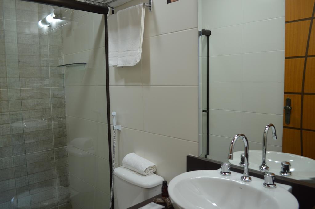Standard Suite,135423987:JPEG