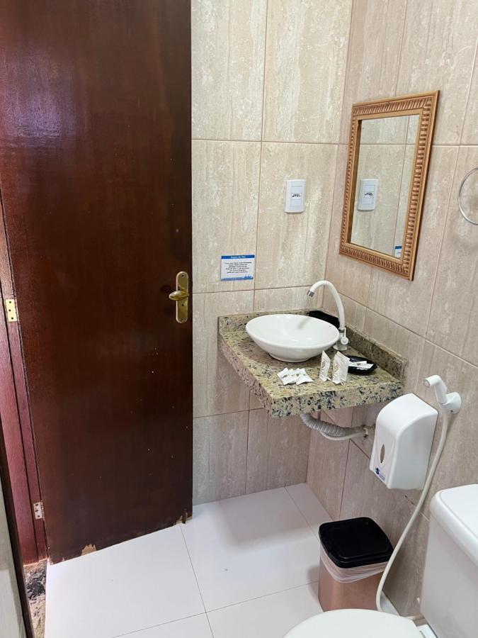 Family Room,1384825973:JPEG