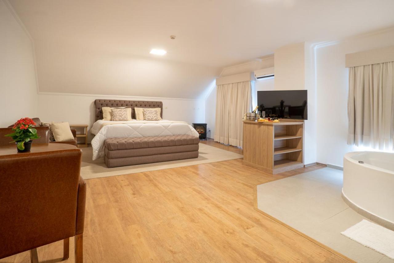 Premium Double Room Spa Bath,1387209239:JPEG