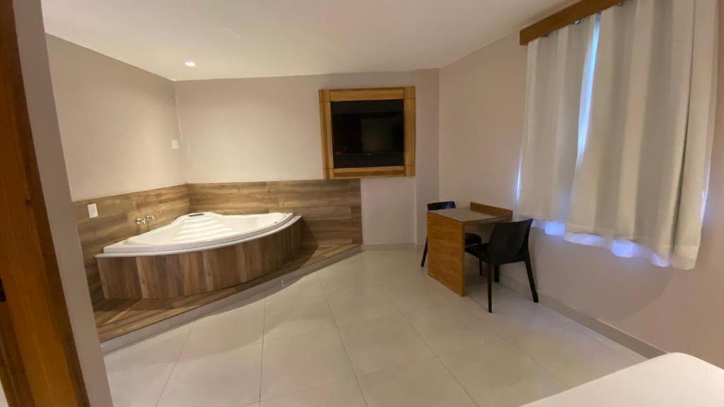 Suite Spa Bath