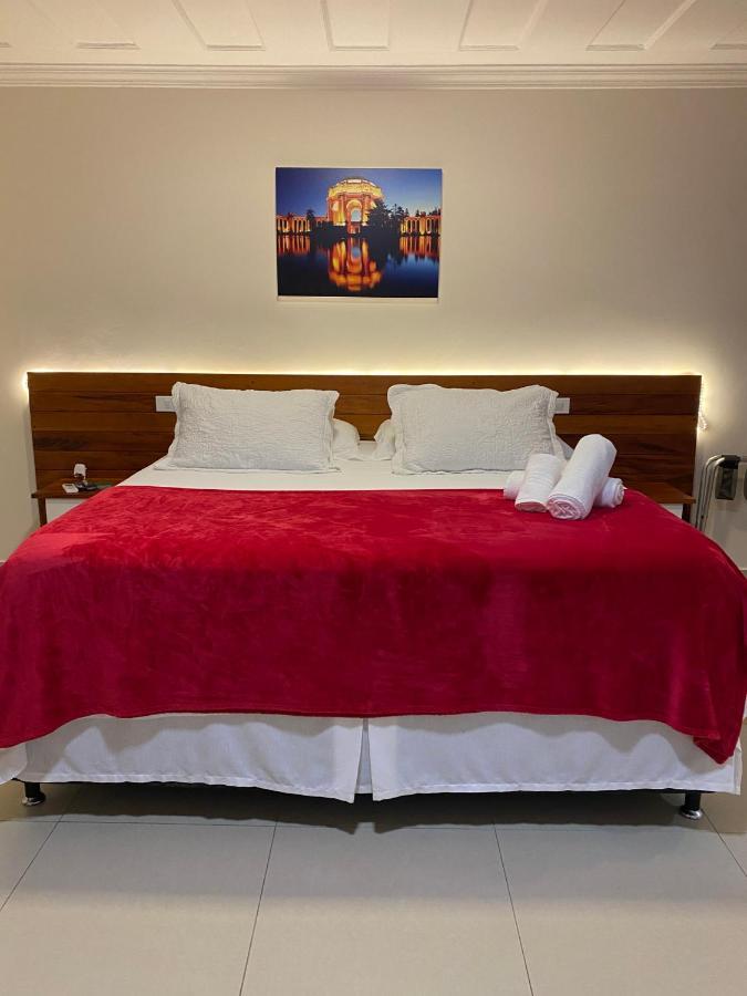 Quarto Duplo Standard com Cama King-size
