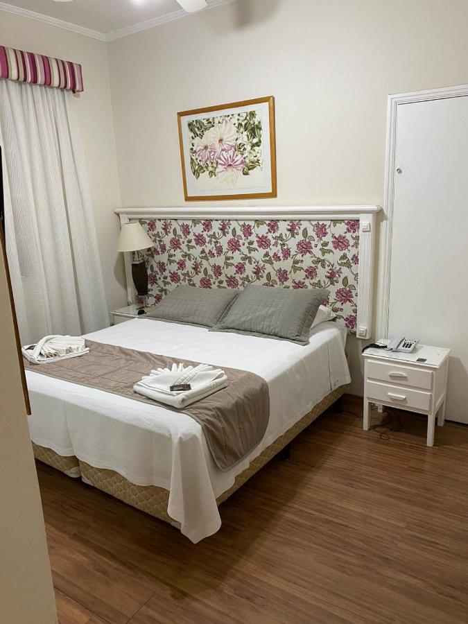 Quarto Duplo