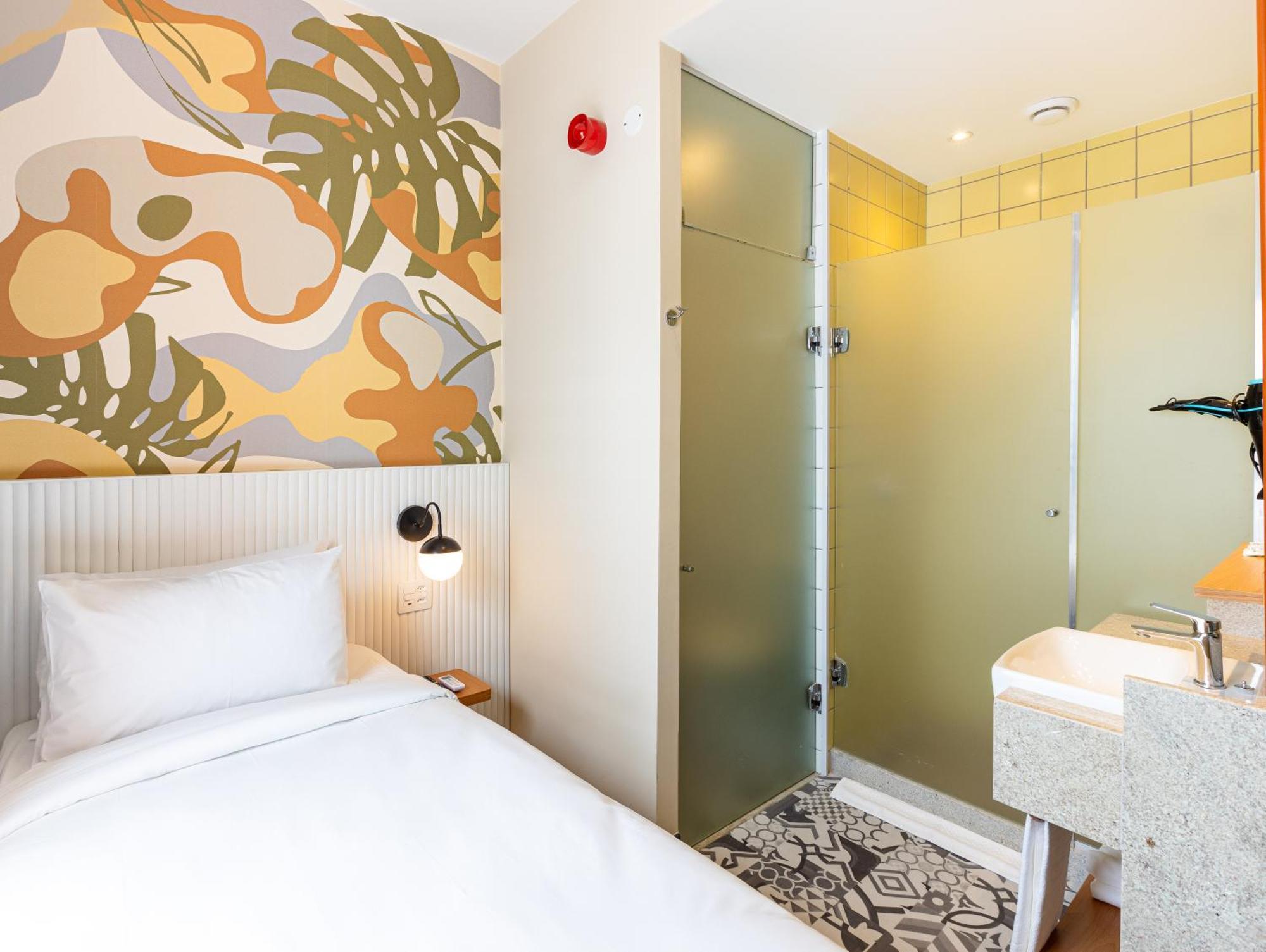 Single Room,1765170898:JPEG