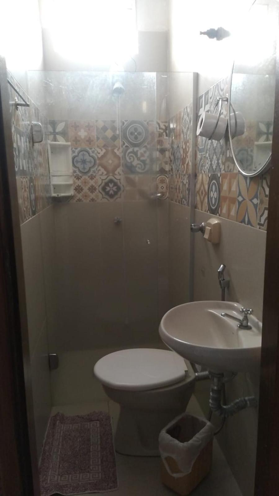 Twin Room Private Bathroom,1536583501:JPEG