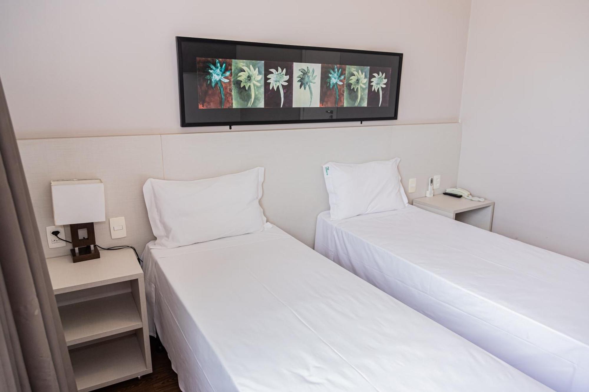 Twin Room,1538878207:JPEG