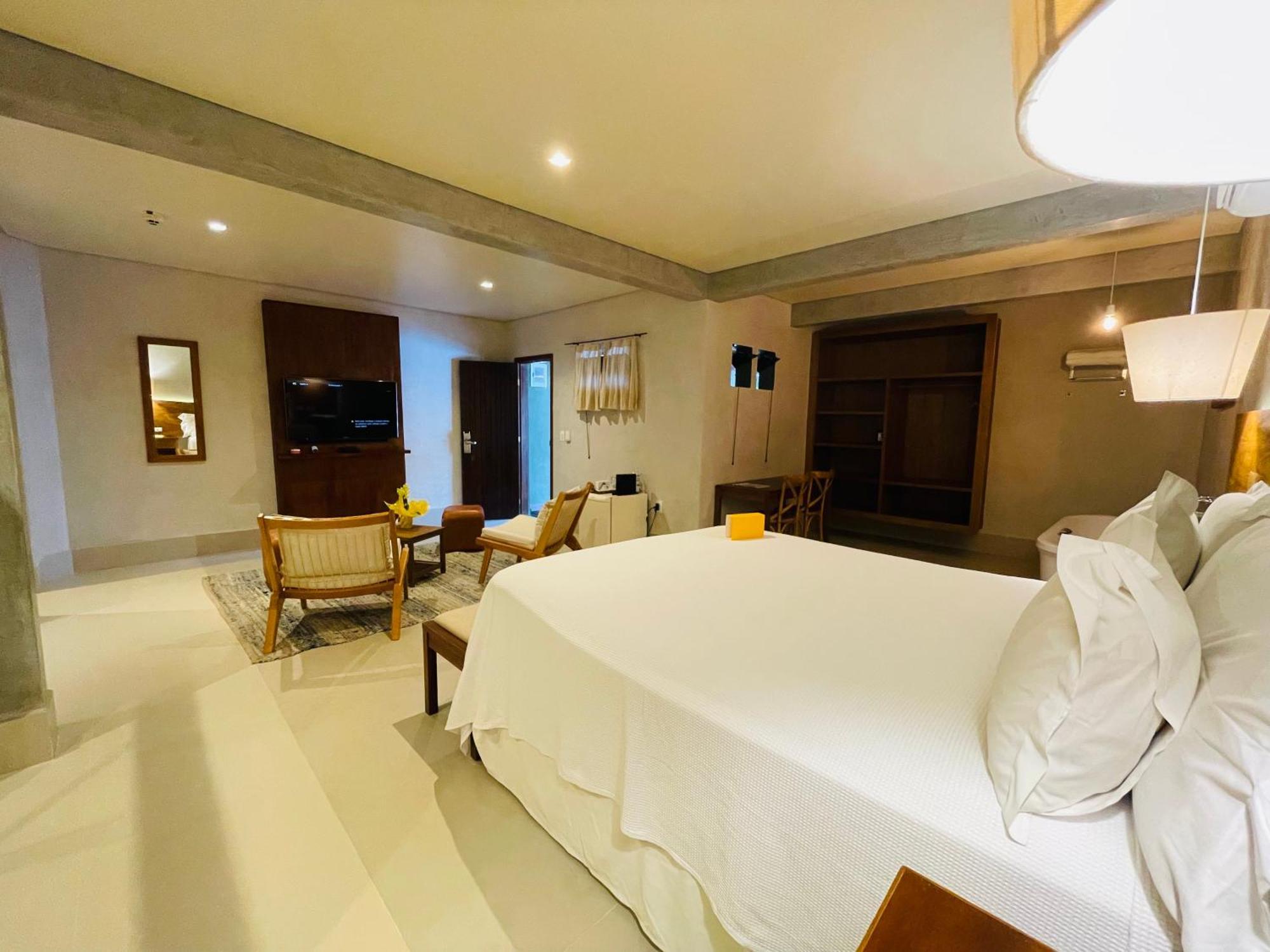 Triple Room Bath,1541348314:JPEG