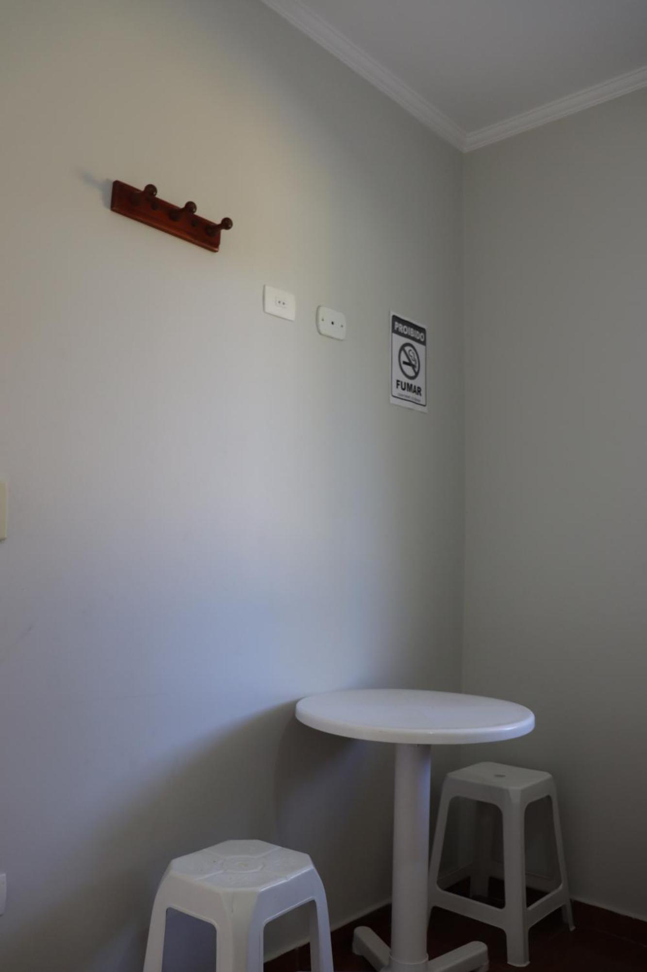 Quarto Triplo Econômico com Banheiro Compartilhado