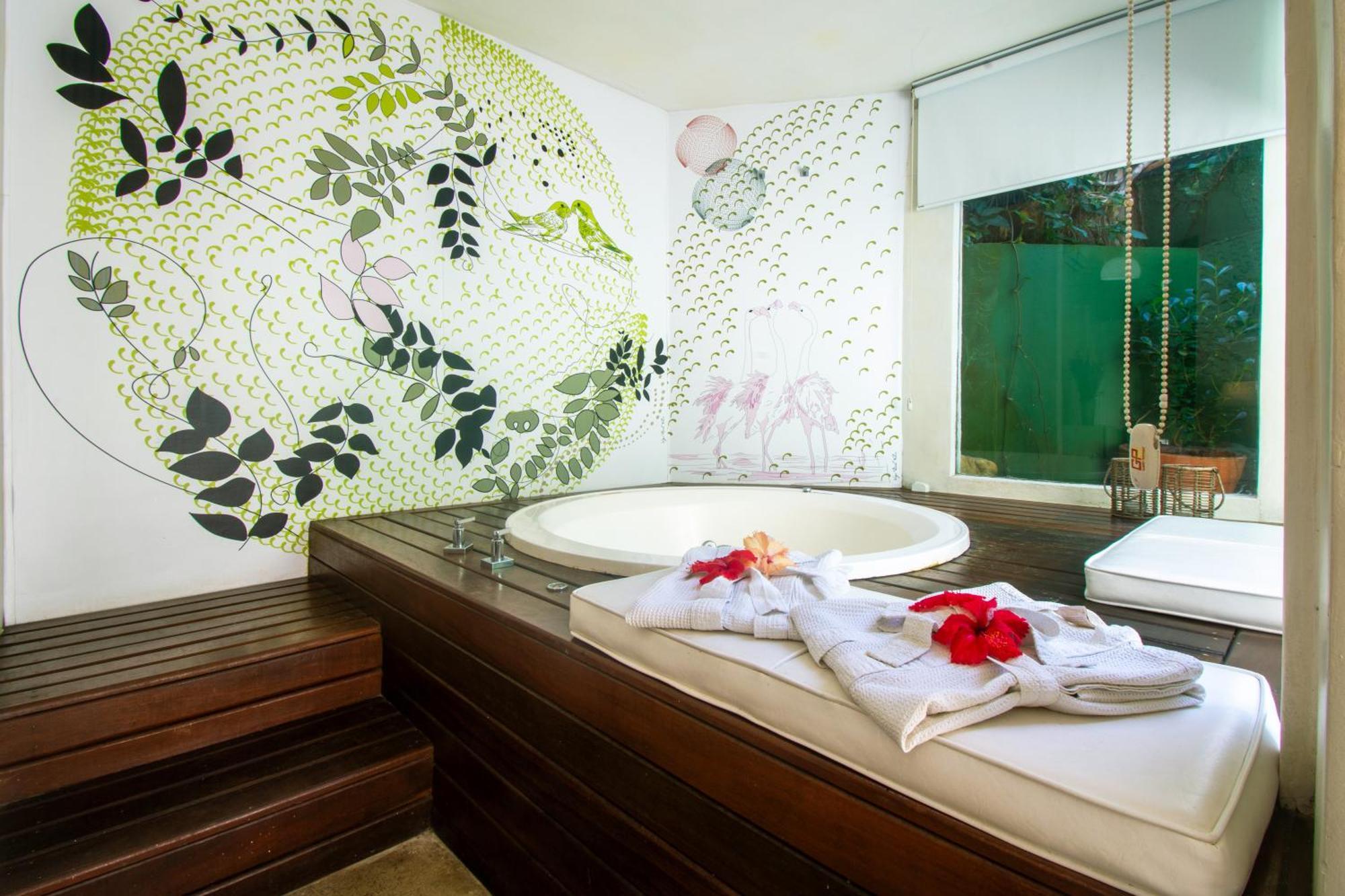 Deluxe Double Room Bath,1545522763:JPEG