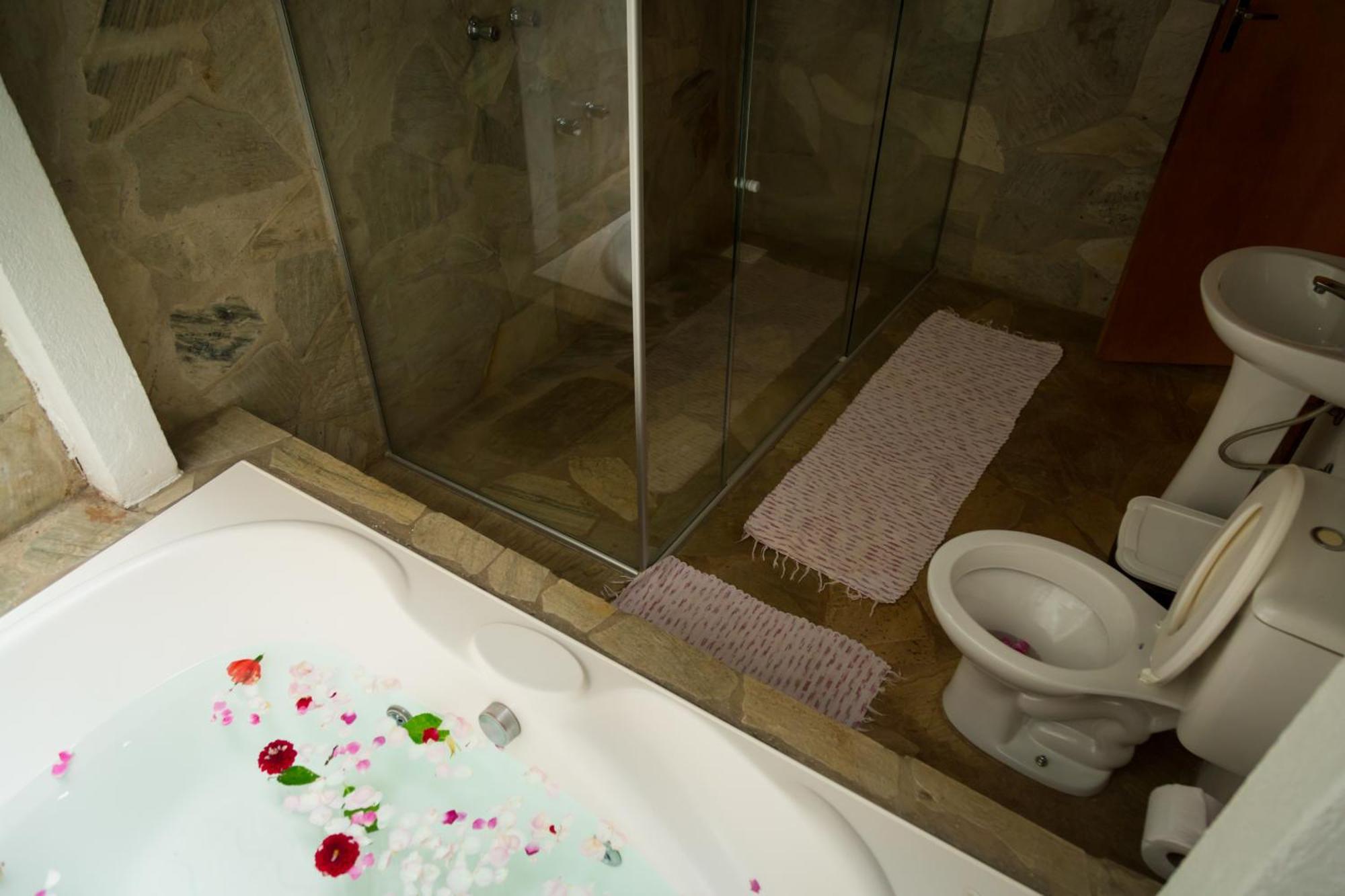 King Room Spa Bath,1548431671:JPEG