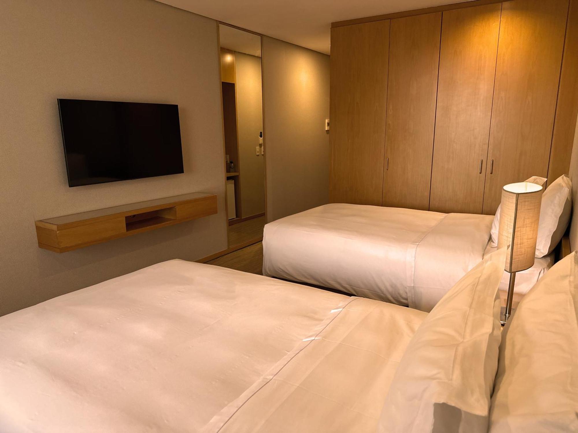 Deluxe Twin Room,1552022215:JPEG