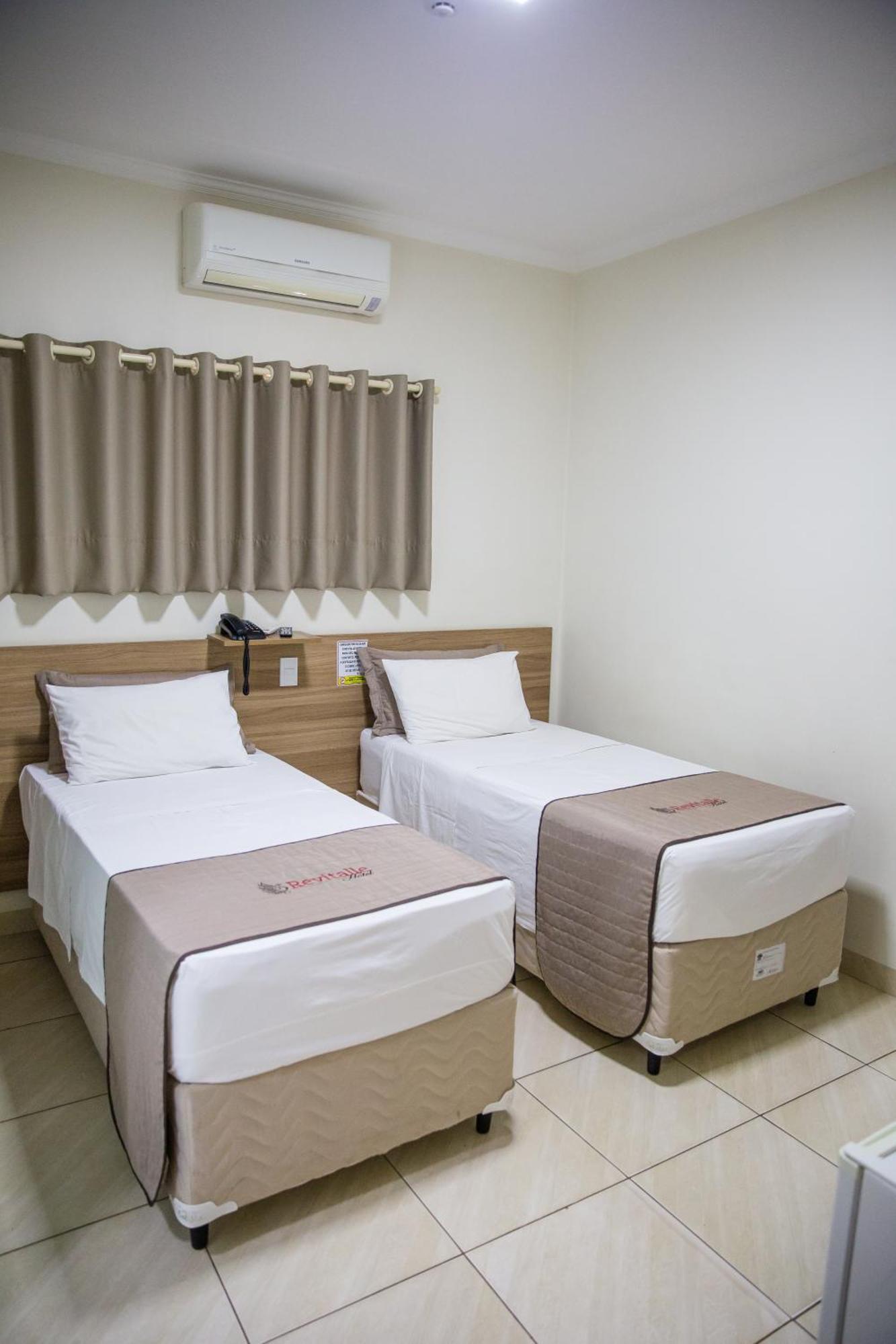 Quarto Deluxe com 2 Camas de Solteiro