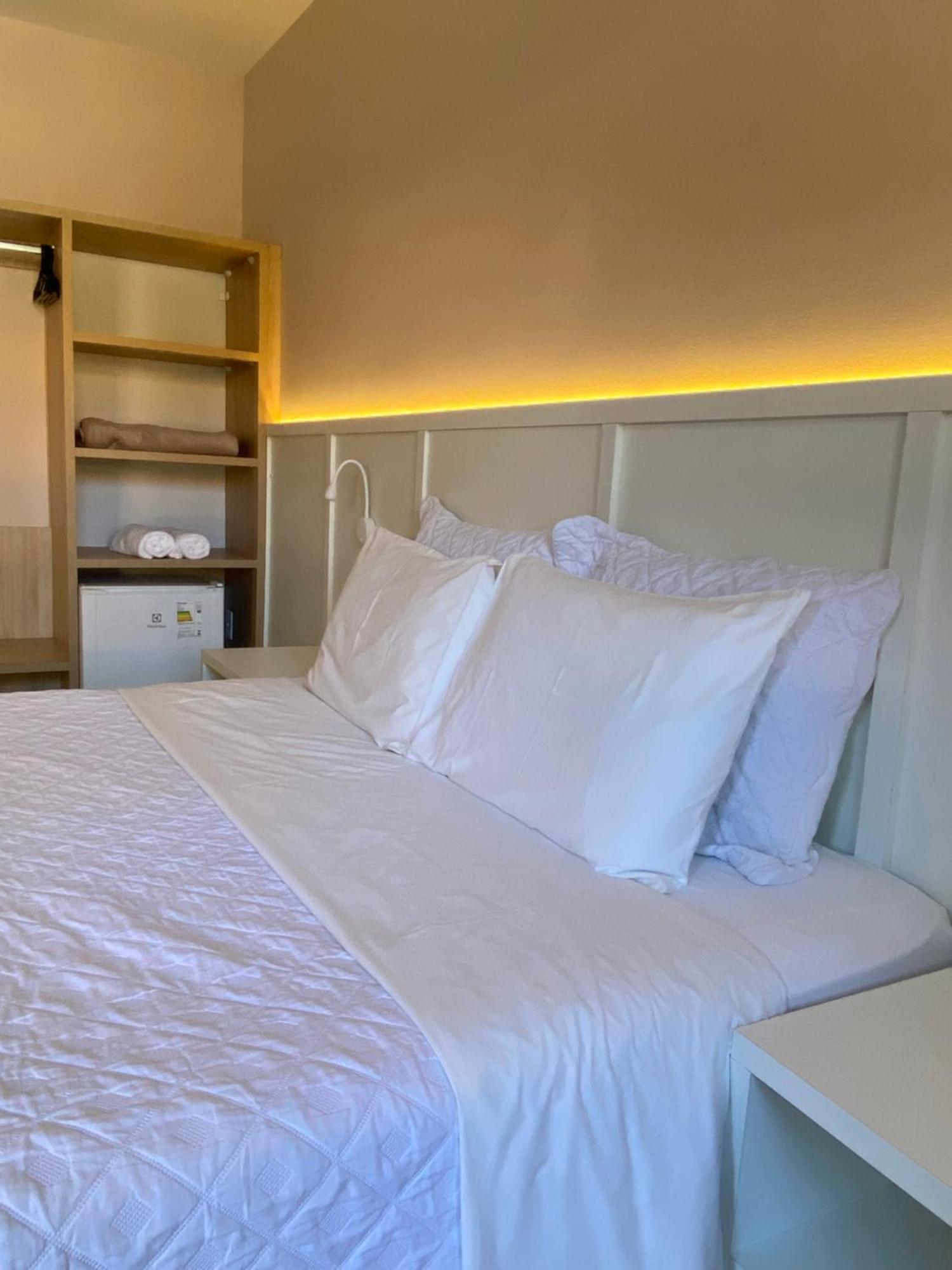 Queen Room,1586115183:JPEG