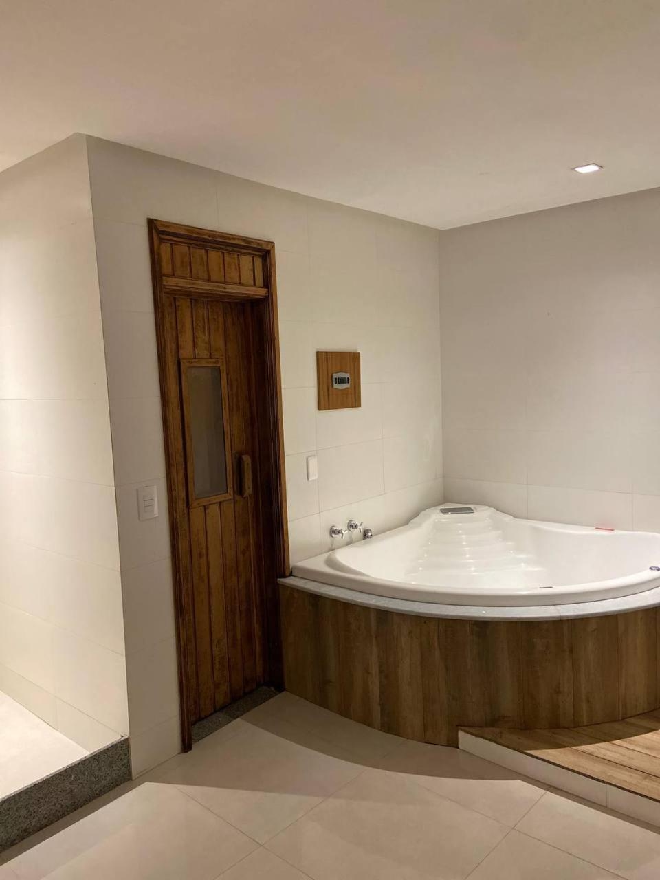 Suite Spa Bath