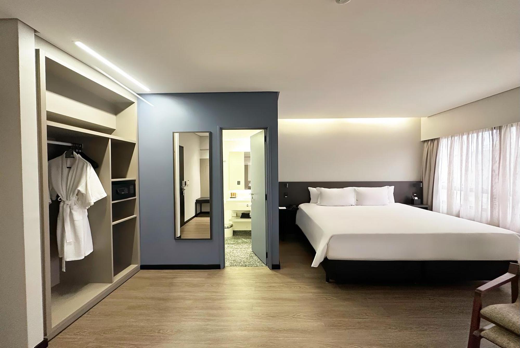 Premier Room King Size Bed