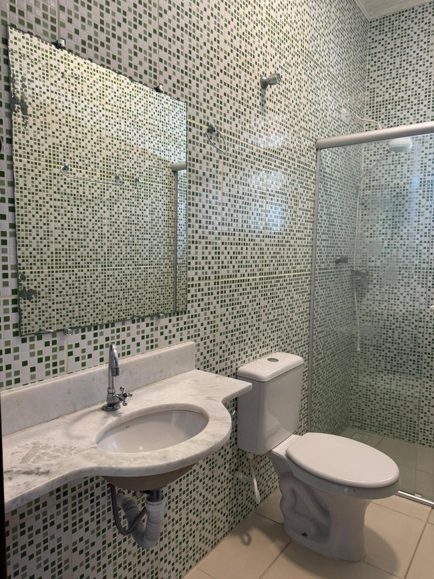 Family Room,1596072662:JPEG